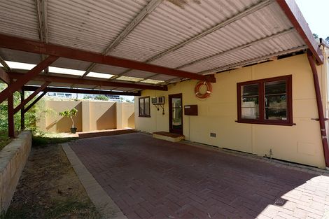 Property photo of 7 Hazel Avenue Quinns Rocks WA 6030