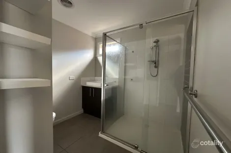 Property photo of 2 Dion Place Harkness VIC 3337