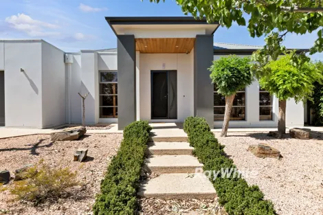 Property photo of 13 John Monash Boulevard Mildura VIC 3500