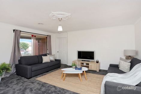 Property photo of 33 Stagecoach Crescent Sydenham VIC 3037