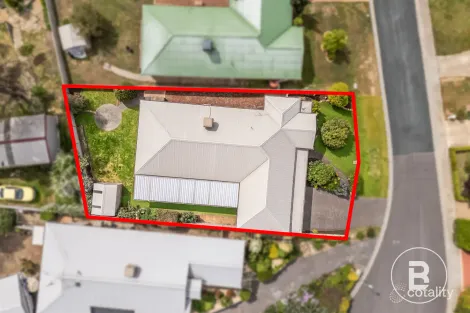 Property photo of 21 Derby Grove Flora Hill VIC 3550