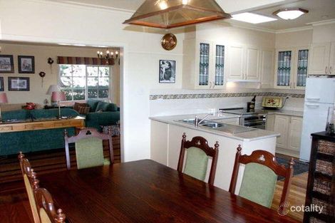Property photo of 3 Cleve Grove Heidelberg VIC 3084