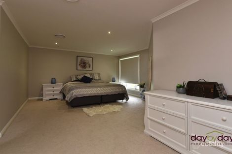 Property photo of 4 Gazelle Crescent Fletcher NSW 2287
