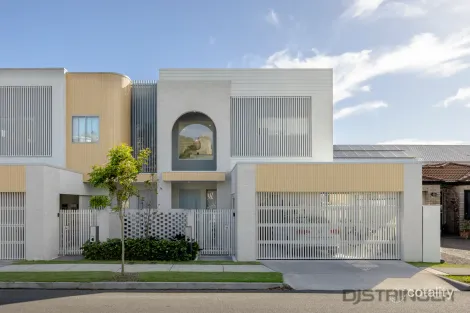 9b Chaffey St, Tugun, QLD 4224