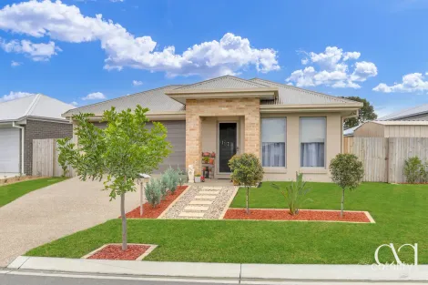 Property photo of 20 Neilson Way Walloon QLD 4306