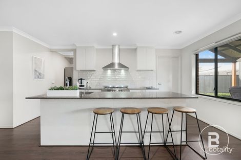 Property photo of 5 Fry Way Miners Rest VIC 3352