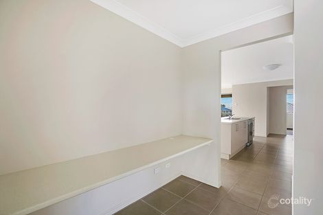 Property photo of 23 Wandoo Crescent Westbrook QLD 4350