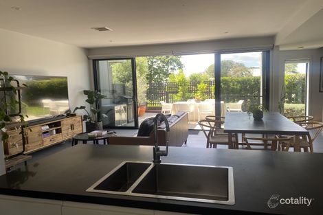 Property photo of 12 Windward Lane Cranbourne West VIC 3977