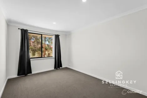 Property photo of 17 Diosma Way Canning Vale WA 6155