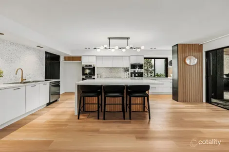 Property photo of 20 Gon Chee Court Carindale QLD 4152