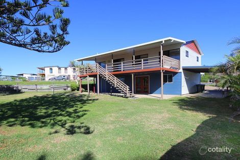 Property photo of 15 Blue Water Drive Elliott Heads QLD 4670