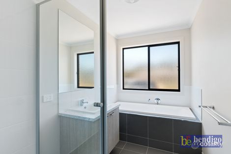 Property photo of 8 Morello Way Epsom VIC 3551
