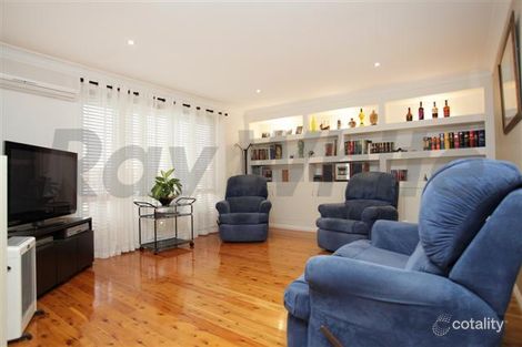Property photo of 5 Ferntree Close Glenmore Park NSW 2745