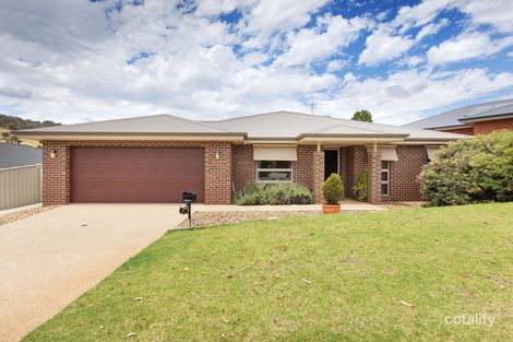 Property photo of 2 Rix Mews Leneva VIC 3691
