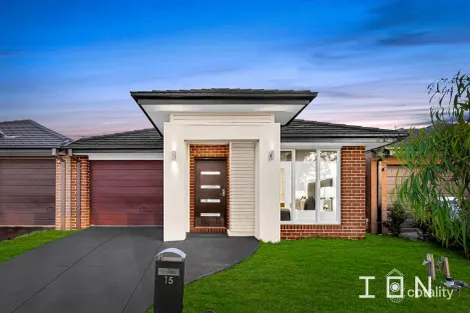 Property photo of 15 Gillingham Crescent Clyde North VIC 3978