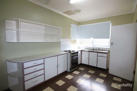 14 Andrews Rd, Wilson, WA 6107