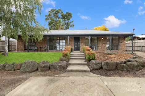 Property photo of 10 Mansell Court Garfield VIC 3814