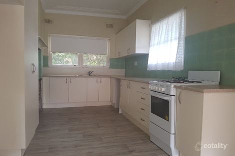 Property photo of 31 Figtree Crescent Figtree NSW 2525
