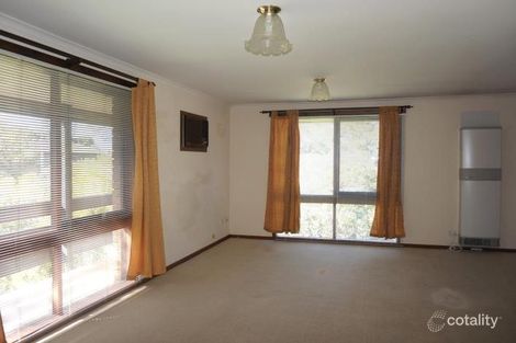 Property photo of 13 Dunrossil Drive Sunbury VIC 3429