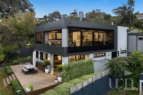 Property photo of 1 Mount Martha Road Mount Martha VIC 3934