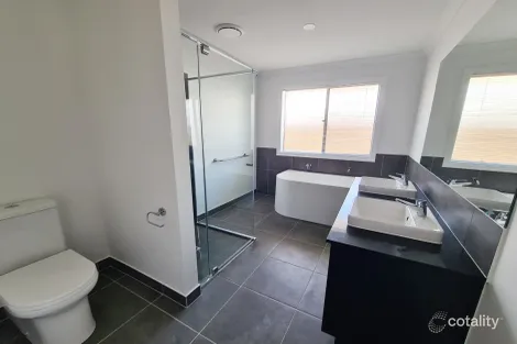 Property photo of 16 Celestial Way White Rock QLD 4306