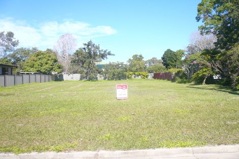 12 Francis Rd, Macleay Island, QLD 4184