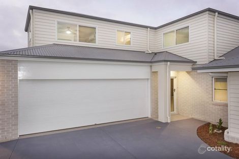 Property photo of 2/97A Stuart Street Mount Lofty QLD 4350