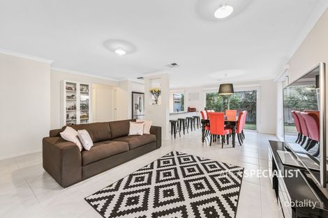 Property photo of 2 McEwan Drive Cranbourne East VIC 3977