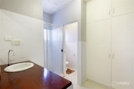 Property photo of 4/19 Boolarong Crescent Alexandra Headland QLD 4572