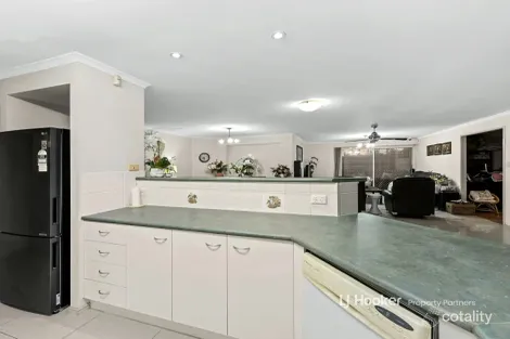 Property photo of 34 Eastwood Drive Mansfield QLD 4122