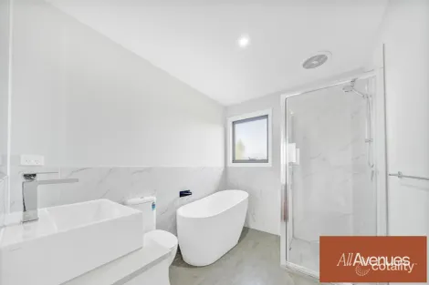Property photo of 21 Pedigree Grove Cranbourne East VIC 3977