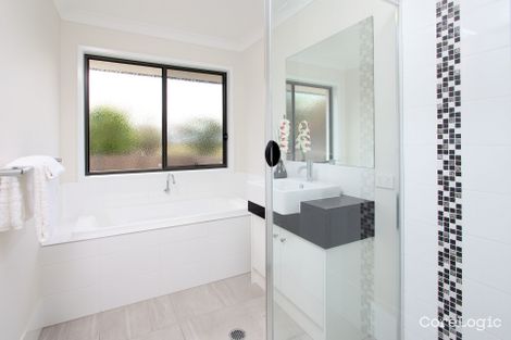 Property photo of 42 Lucerne Drive Truganina VIC 3029