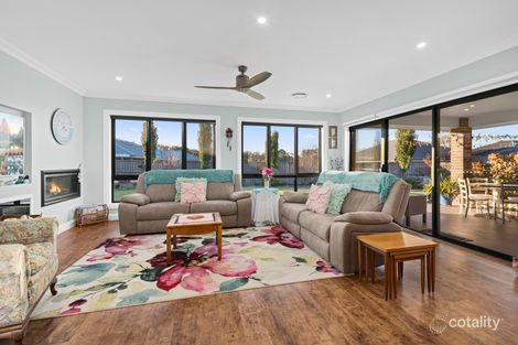 Property photo of 21 Turner Way Renwick NSW 2575