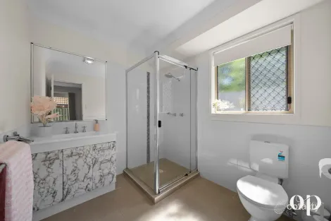 Property photo of 19 Hadrian Crescent Pacific Pines QLD 4211