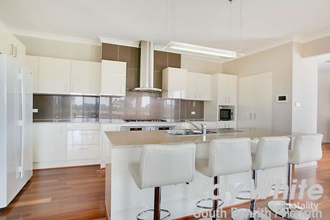 Property photo of 9 Medinah Avenue Luddenham NSW 2745