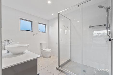 Property photo of 46 Crest Ridge Parade Brookwater QLD 4300