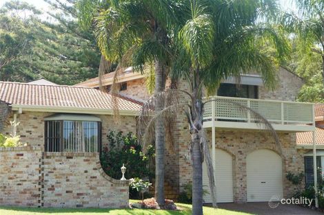 1/2 James Cres, Nelson Bay, NSW 2315