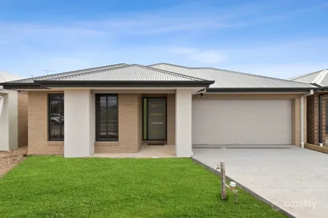 31 SUNLIGHT CCT, LARA, VIC 3212