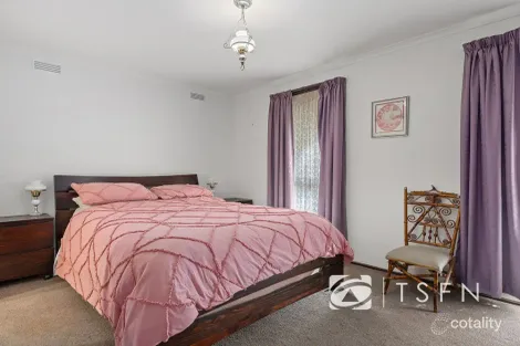 Property photo of 12 Cliff Avenue Strathdale VIC 3550
