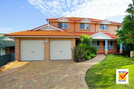 Property photo of 19 The Grove Shellharbour NSW 2529