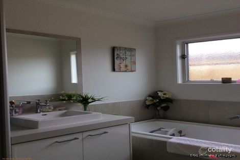 Property photo of 3 Bianca Crescent Greenvale VIC 3059