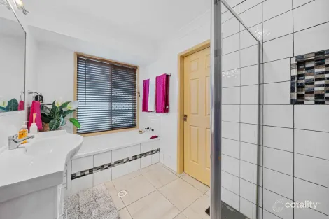 Property photo of 77 Evergreen Avenue Waterford West QLD 4133