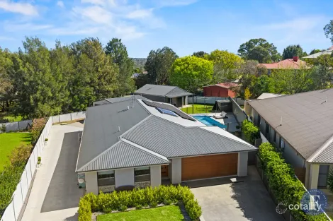 Property photo of 13 Settlers Place Young NSW 2594