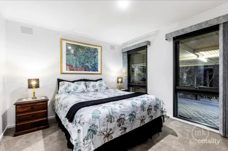 Property photo of 15 Yangoora Place Greensborough VIC 3088