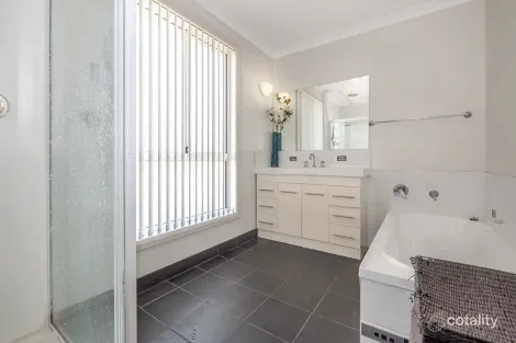 Property photo of 11 Aldridge Court Claremont TAS 7011