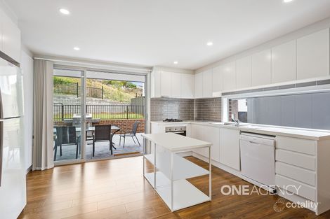Property photo of 30 Paul Circuit Tullimbar NSW 2527