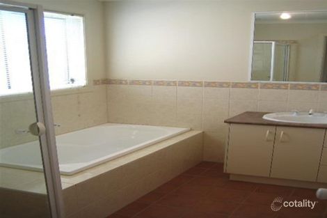 Property photo of 16 Barracoota Crescent Aldinga Beach SA 5173