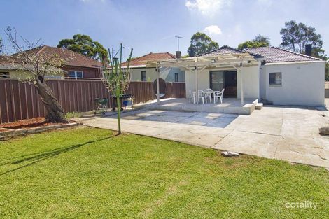 Property photo of 32 Juno Parade Greenacre NSW 2190