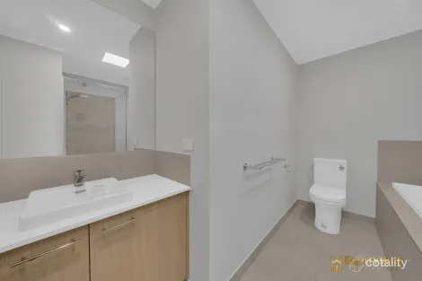 Property photo of 191 Wollahra Rise Wyndham Vale VIC 3024