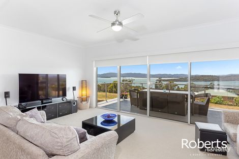 6 Augustus St, Beauty Point, TAS 7270